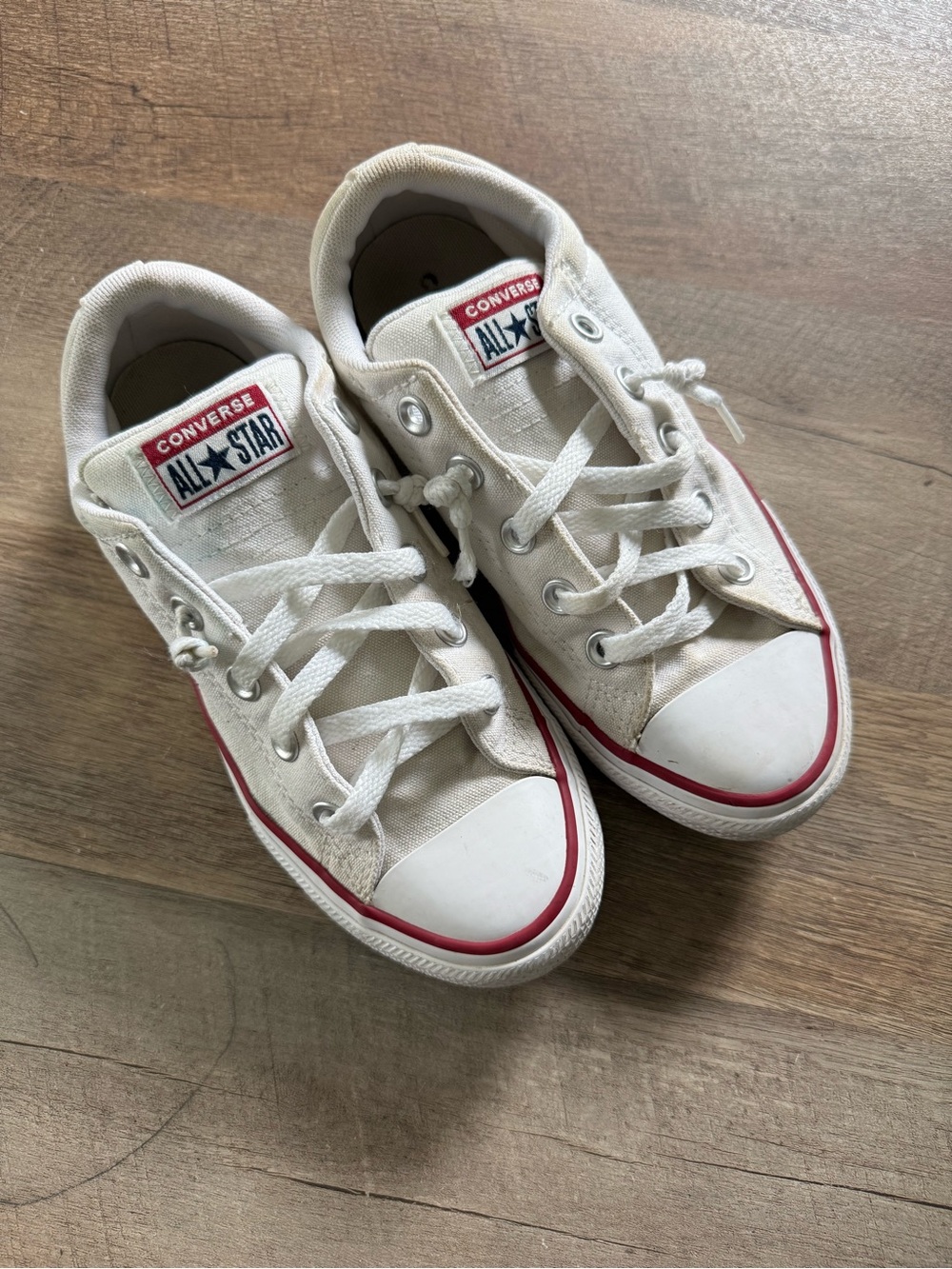 Converse Chuck Taylor All Star Low Top Sneakers Kids Size 3